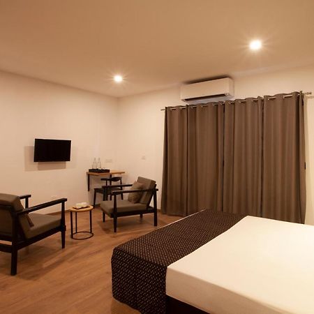 Hotel Panchvati Comforts Бангалор Экстерьер фото