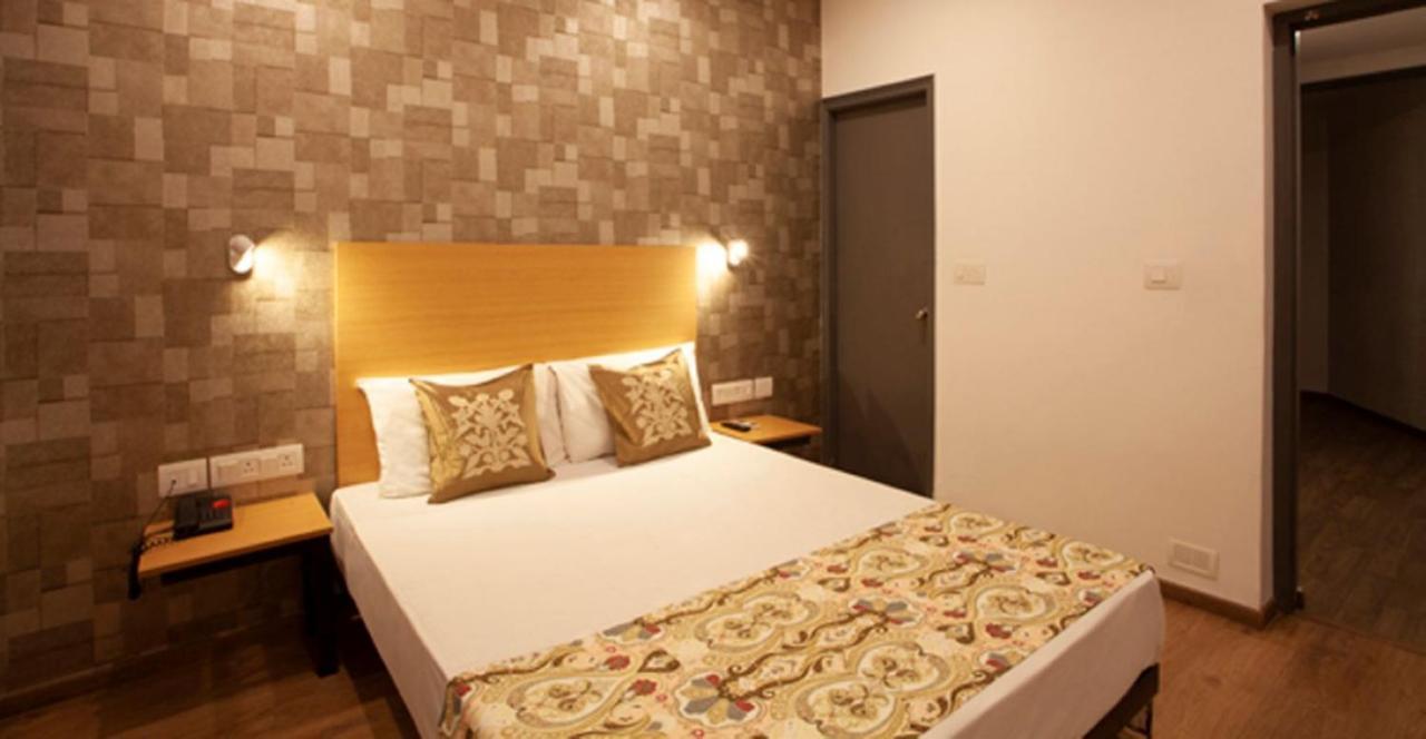 Hotel Panchvati Comforts Бангалор Экстерьер фото